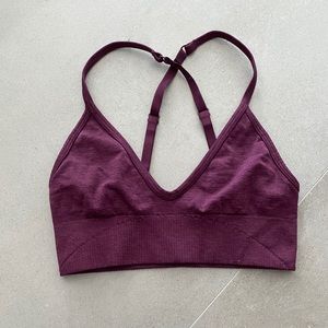 Lululemon sports bra